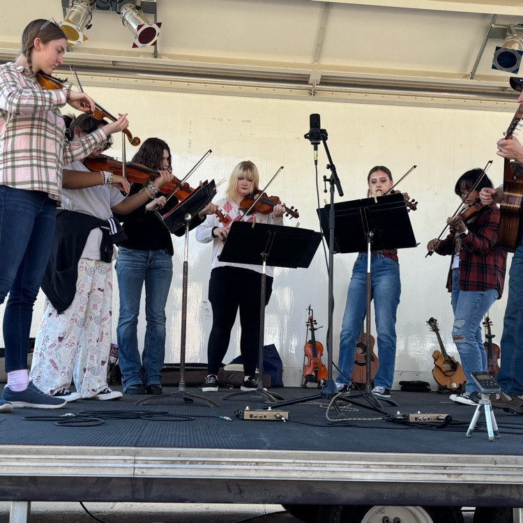 CHS Orchestra Fiddlers at the Harvest Stroll