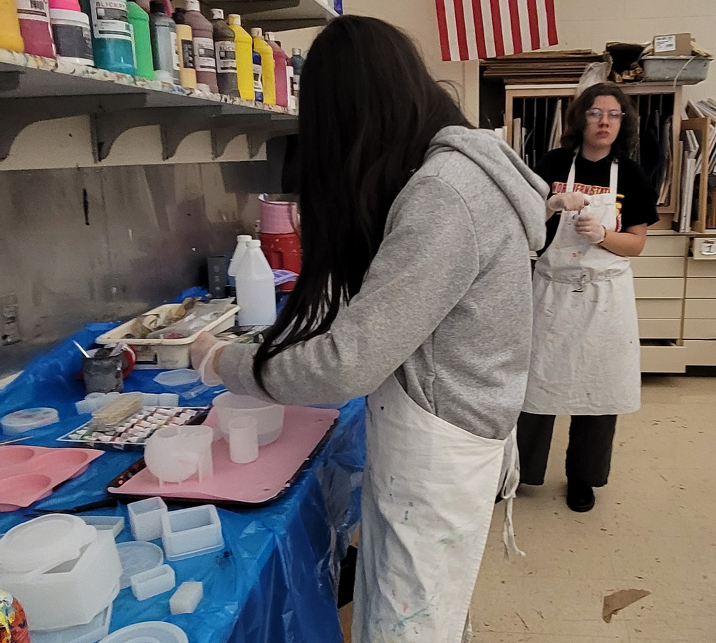 Portfolio Art students learned about resin casting in Mrs. Dallmann's class.
