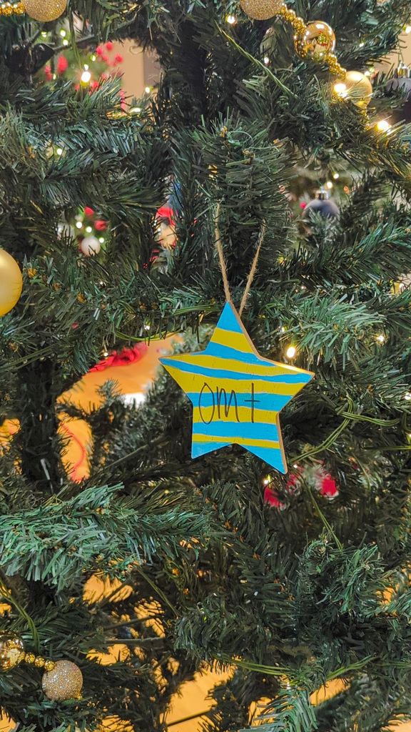 O.M. Tiffany decoration on the Golden Eagle tree