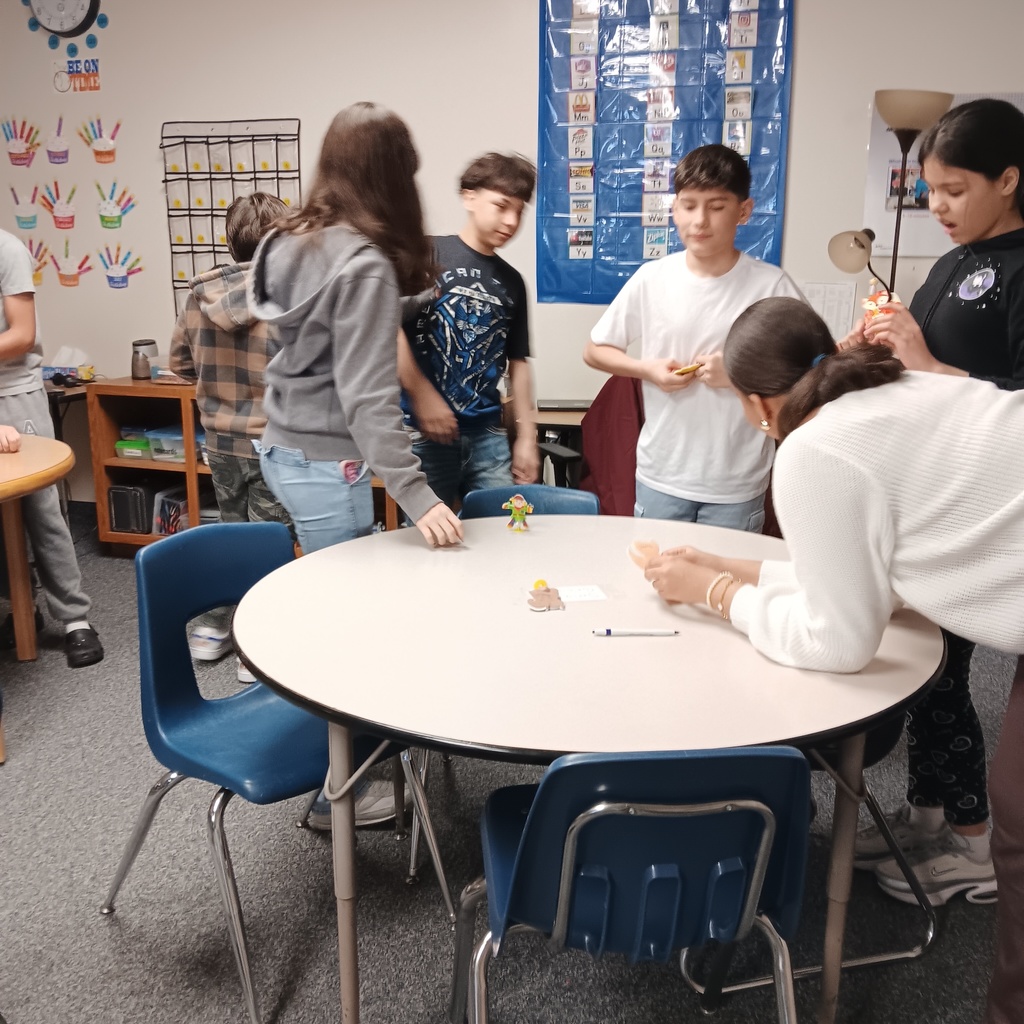 Making a Thanksgiving craft