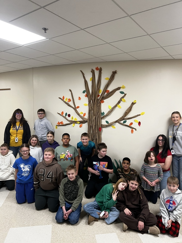 Leidholt’s Homeroom and their “Thankful Tree"