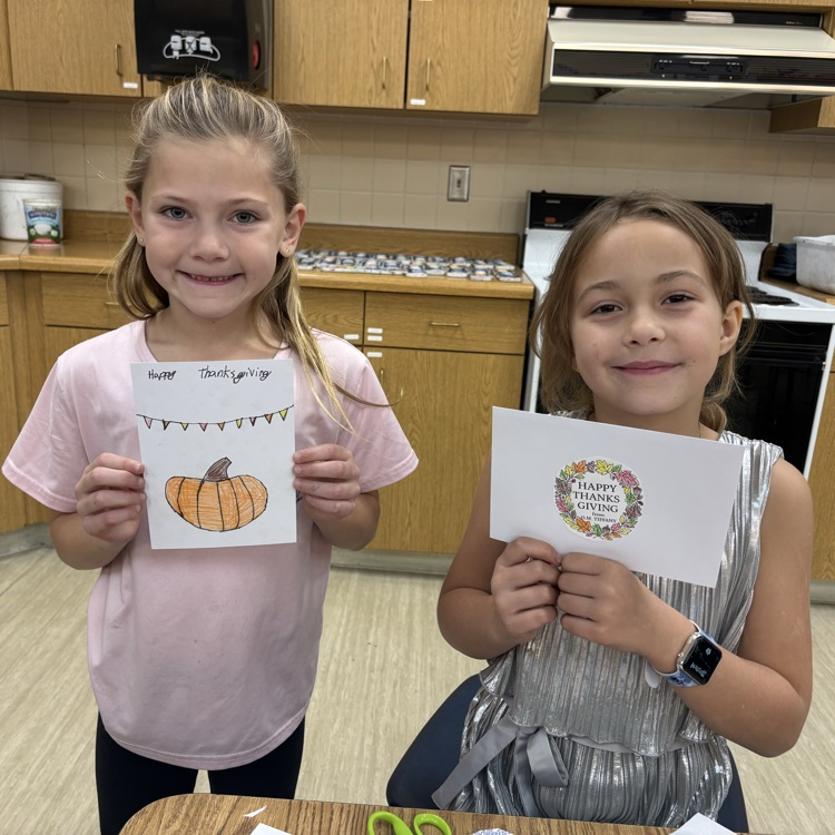 Students show their Thanksgiving cards!