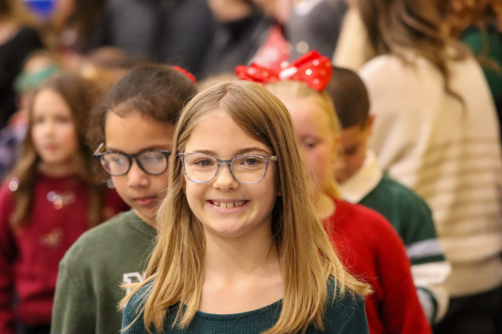 Simmons Elementary students at their winter concert