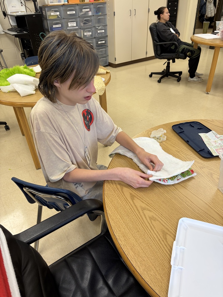 Ms. Unzen's class making stockings