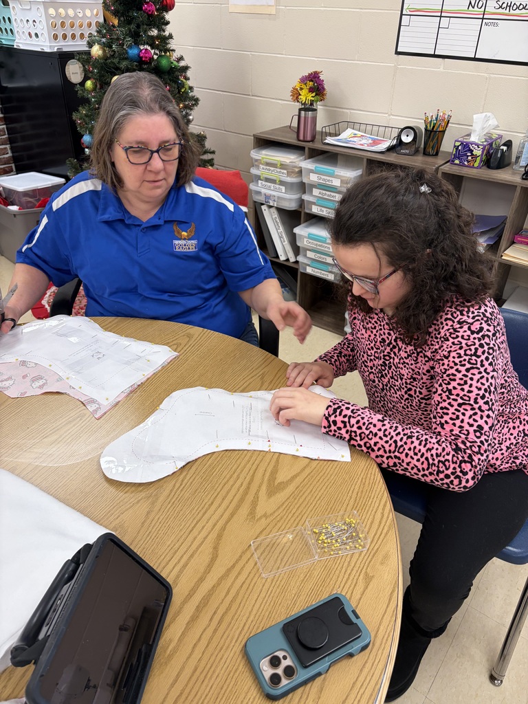 Ms. Unzen's class making stockings