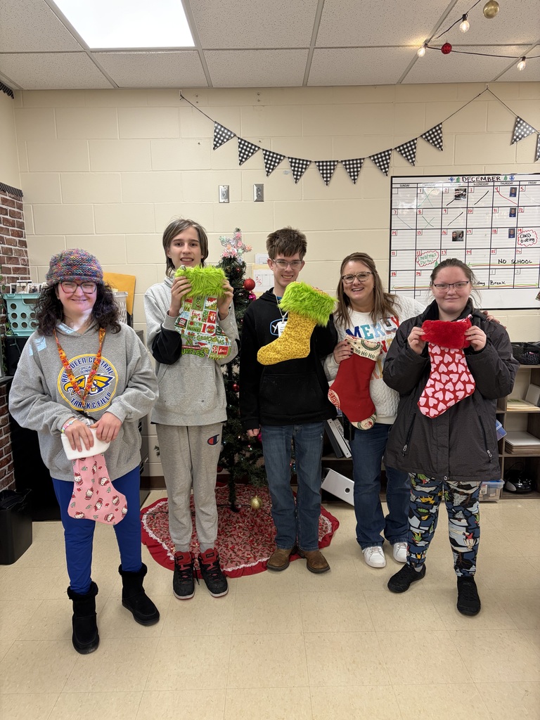 Ms. Unzen's class making stockings