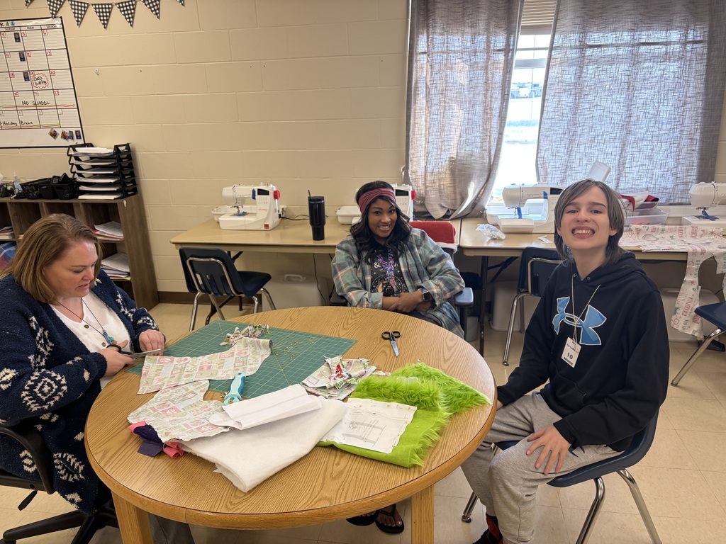 Ms. Unzen's class making stockings