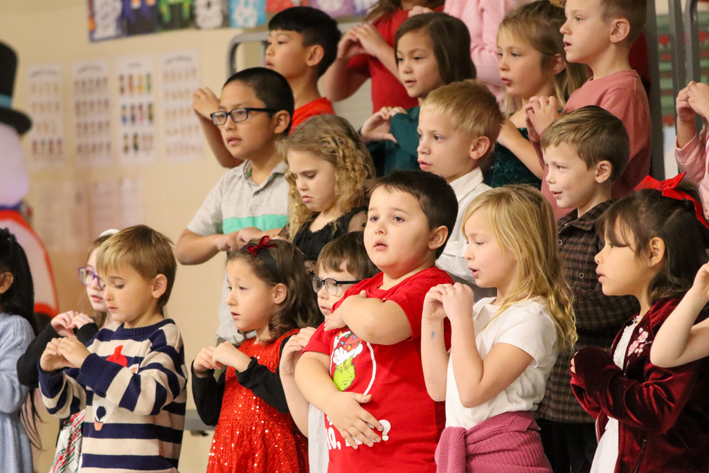 Lincoln Elementary students at their Christmas program
