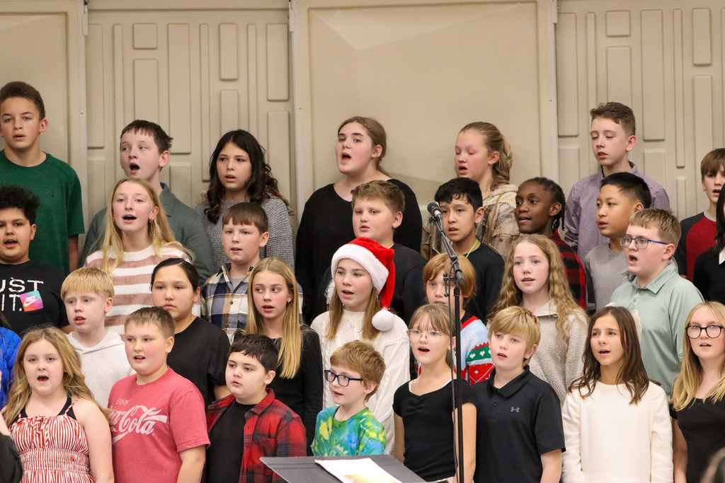 SMS Sixth graders performing at their winter concert
