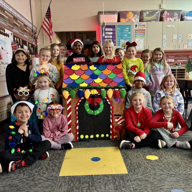 Students show their winning design!