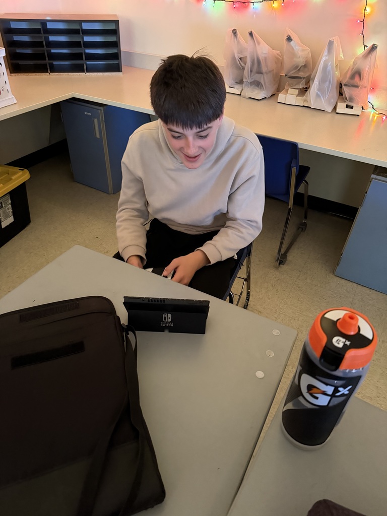 Students in K. Thompson’s core who were off ICU and fully caught up earned a pretty epic reward 🎮✨ Thanks to Mrs. Peterson, they got to test-drive the Nintendo Switches that will be used for our brand-new middle school e-sports league! Their hard work has paid off!!