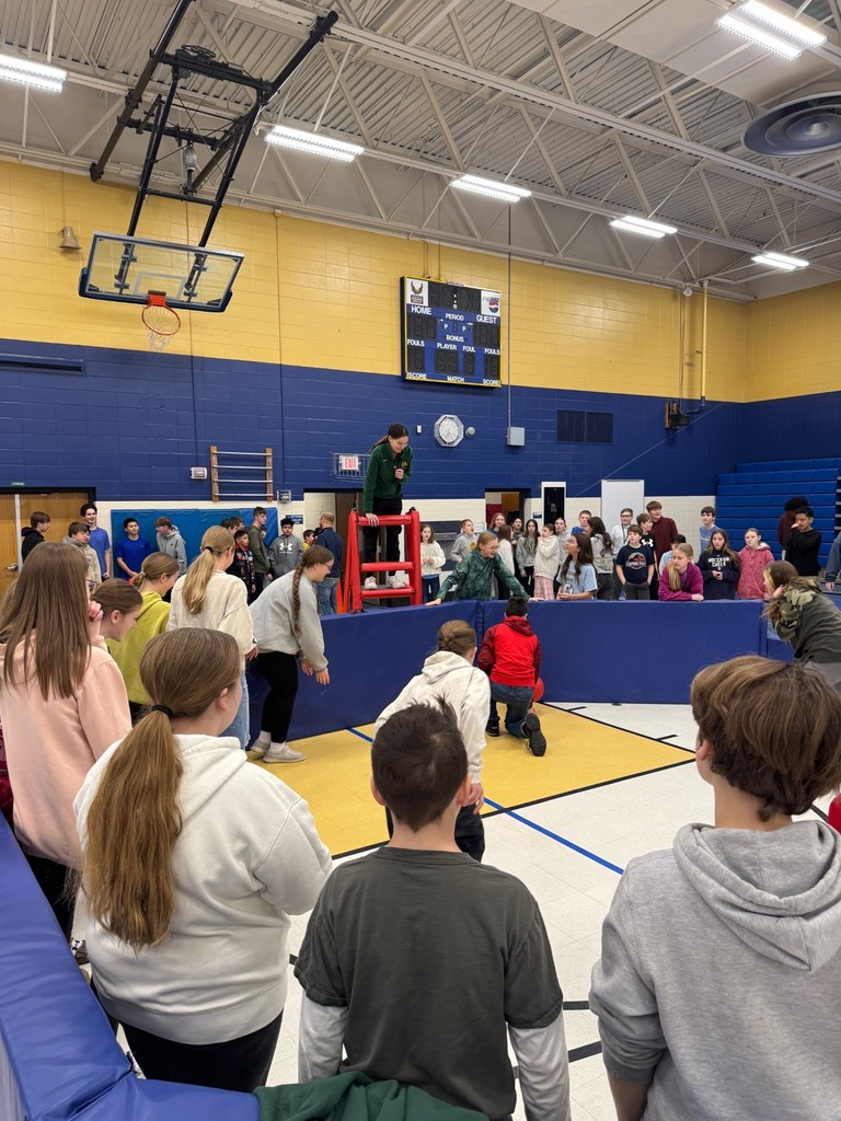 students playing gaga ball