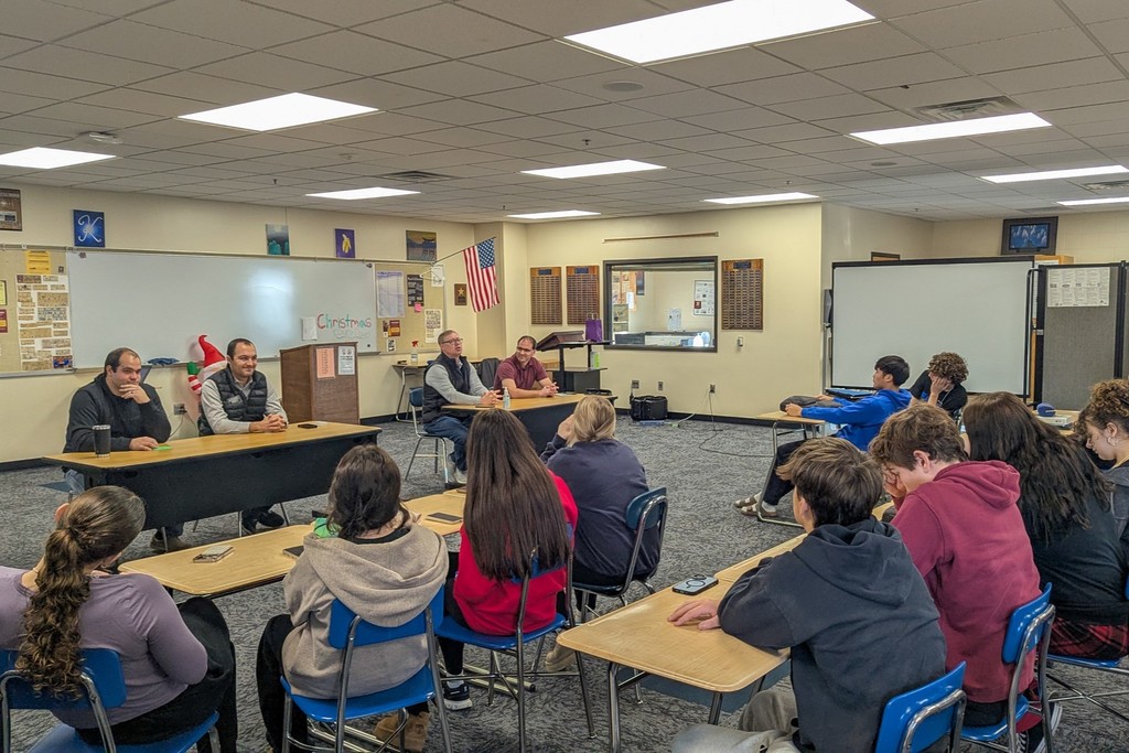 Area politicians visiting CHS