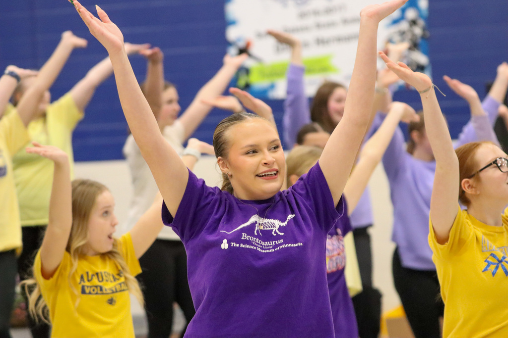 CHS Show Choir performing at SMS
