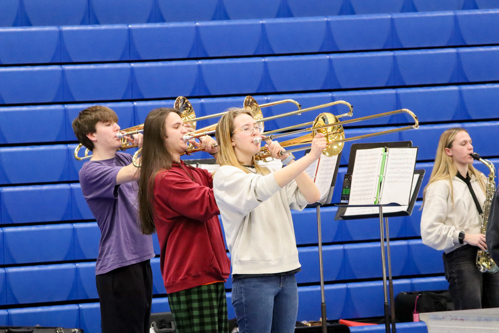CHS Show Choir performing at SMS