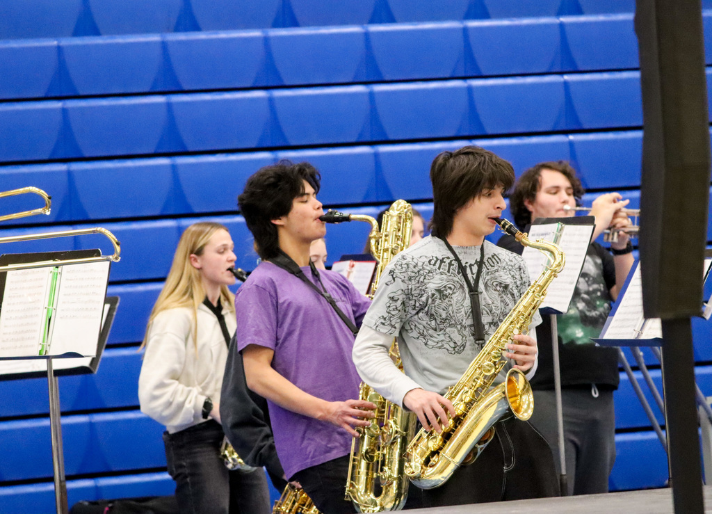 CHS Show Choir performing at SMS