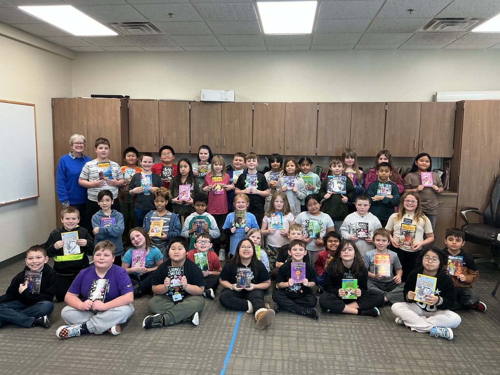 Dr. Bortnem with students at Lincoln Elementary