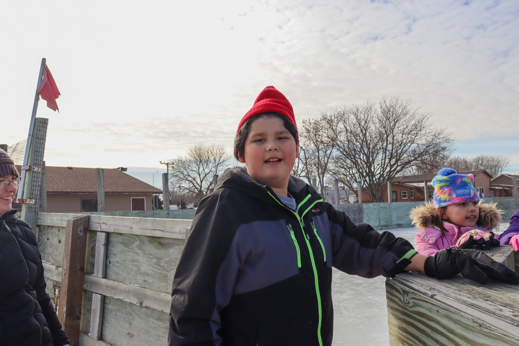 Lincoln students ice skating