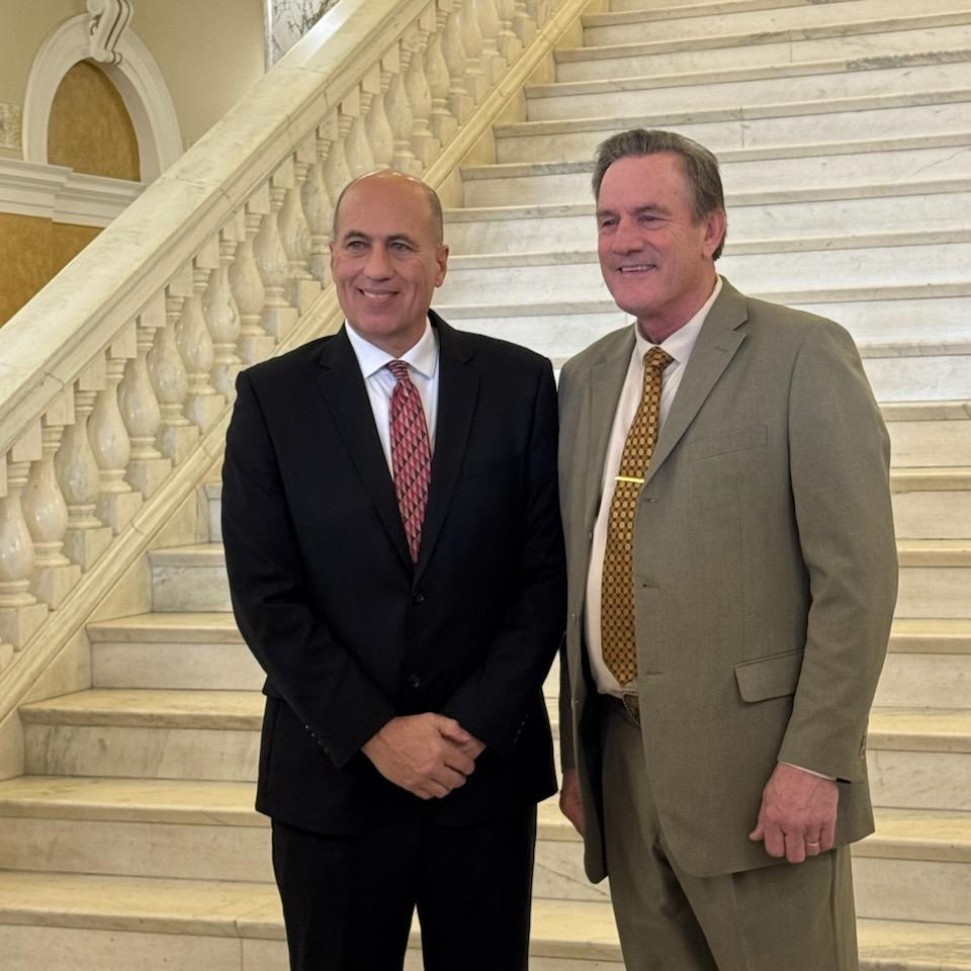 Bo Beck receiving his award in Pierre