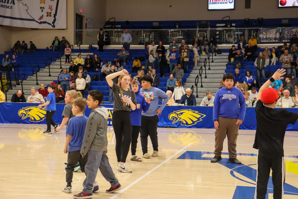 O.M. Tiffany students at CHS basketball game