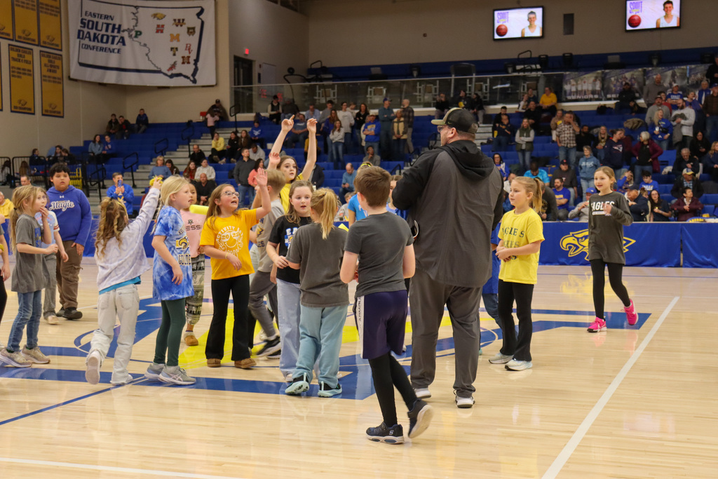 O.M. Tiffany students at CHS basketball game