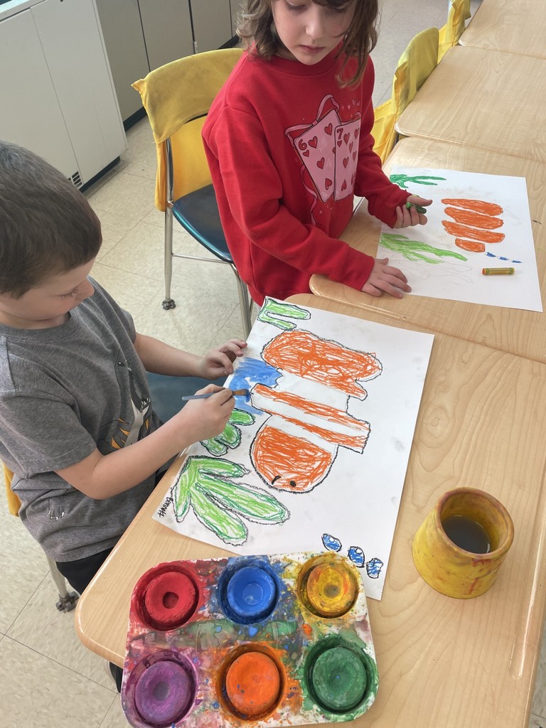 Mrs. Ellingson's students working on artwork