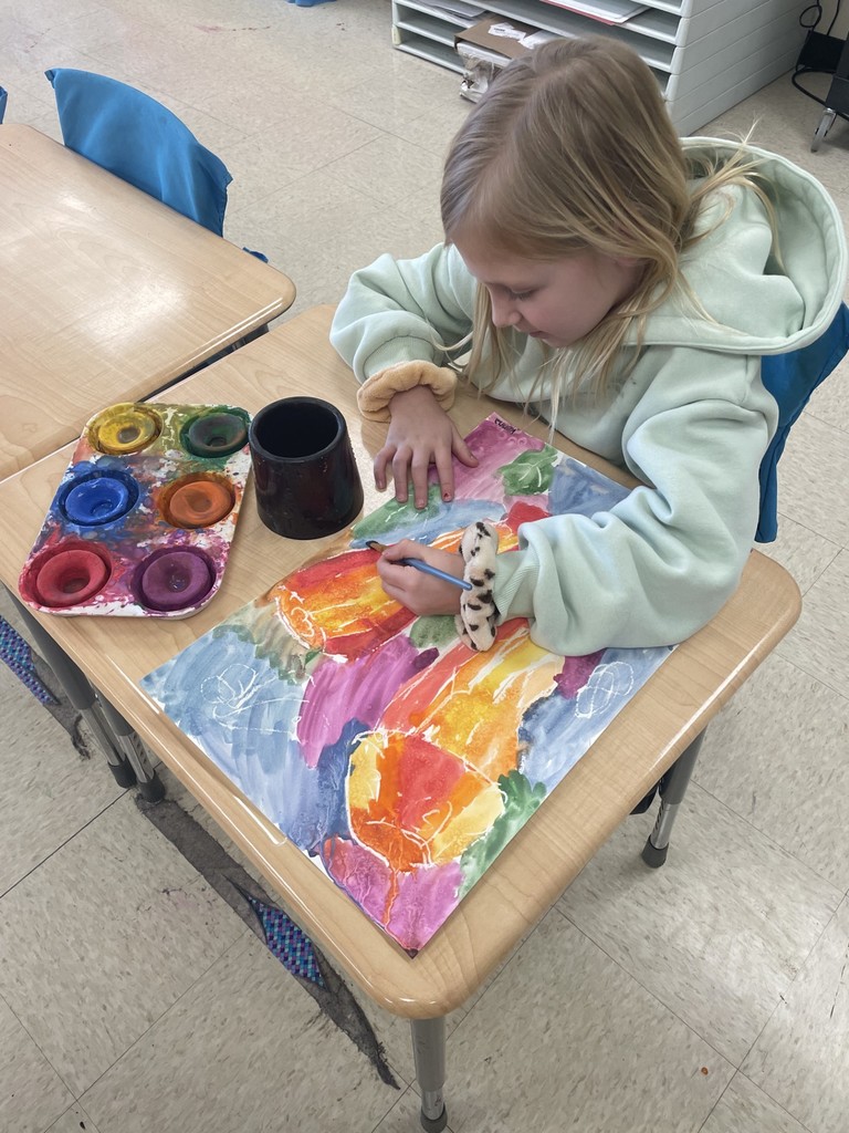 Mrs. Ellingson's student working on artwork