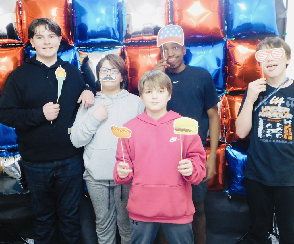 🇺🇸✨ The HMS “America” Dance was a blast! ✨🇺🇸  A fun time was had by all as students celebrated in red, white, and blue with great music, big energy, and lots of Eagle pride 🦅💙💛.  Thank you to everyone who made it such a memorable night! ❤️🤍💙