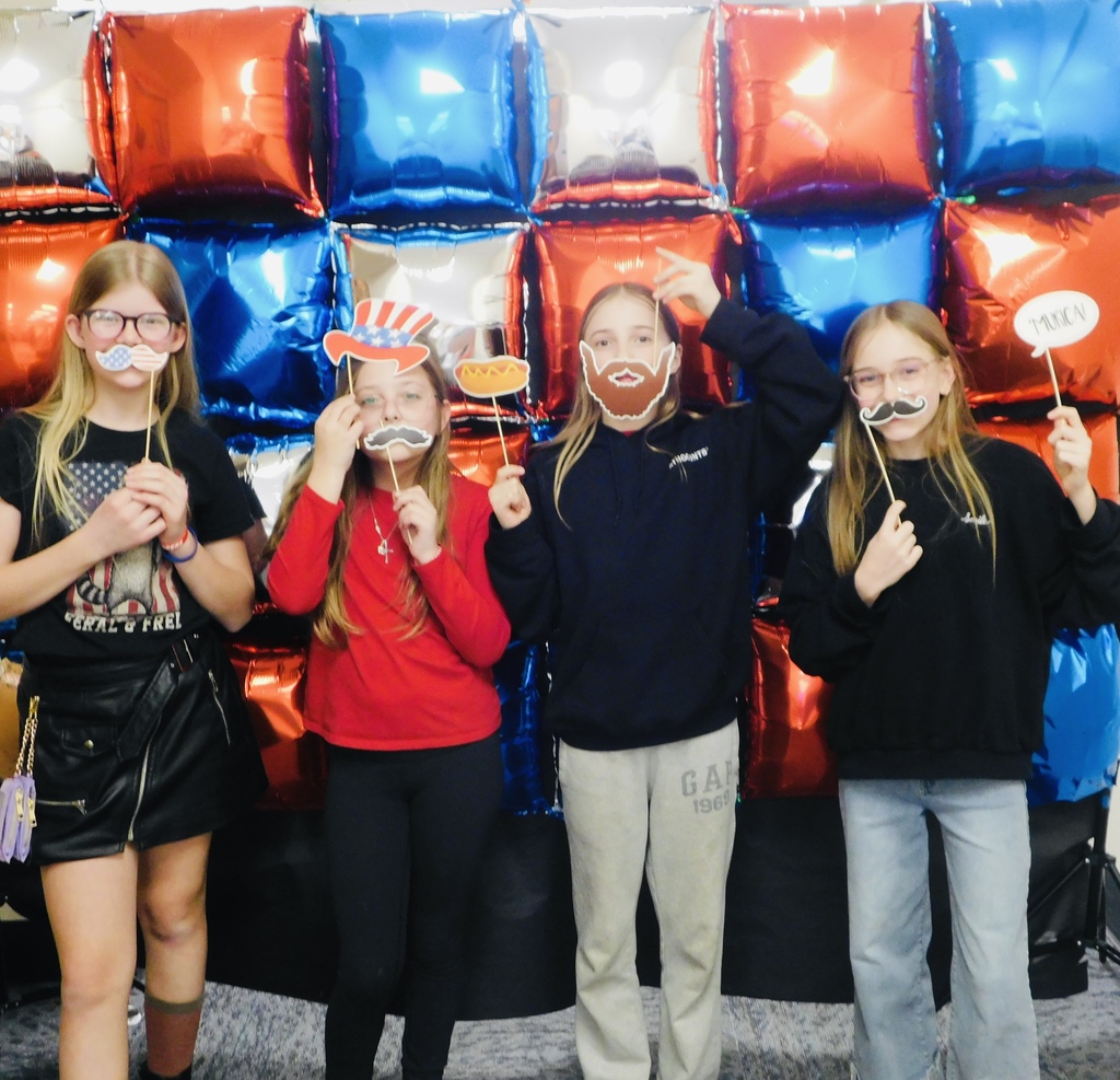 🇺🇸✨ The HMS “America” Dance was a blast! ✨🇺🇸  A fun time was had by all as students celebrated in red, white, and blue with great music, big energy, and lots of Eagle pride 🦅💙💛.  Thank you to everyone who made it such a memorable night! ❤️🤍💙