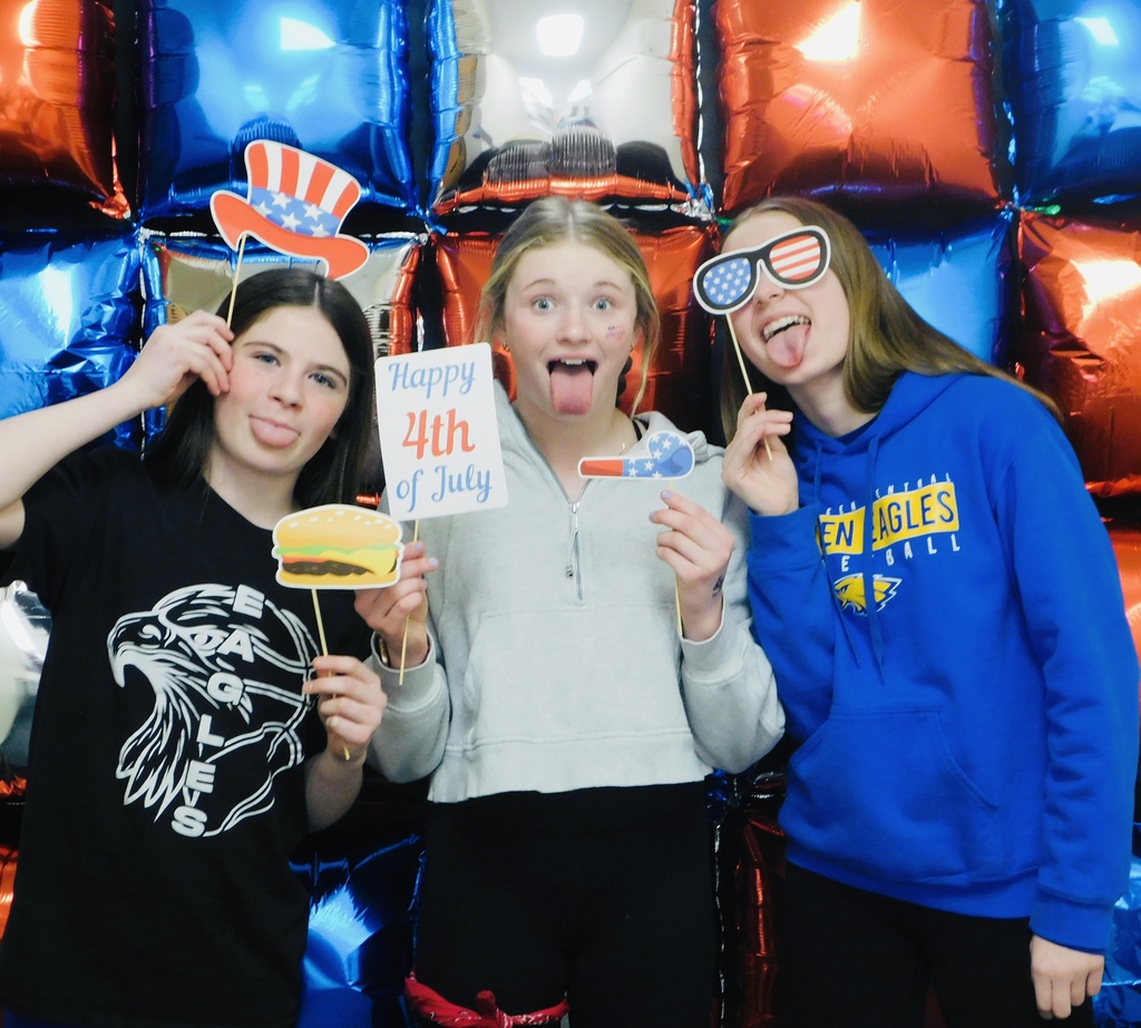 🇺🇸✨ The HMS “America” Dance was a blast! ✨🇺🇸  A fun time was had by all as students celebrated in red, white, and blue with great music, big energy, and lots of Eagle pride 🦅💙💛.  Thank you to everyone who made it such a memorable night! ❤️🤍💙