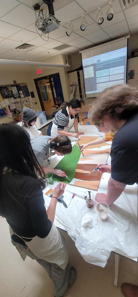 CHS  Students are working on a portion of a public  mural that will be displayed in town, bringing awareness to homelessness.