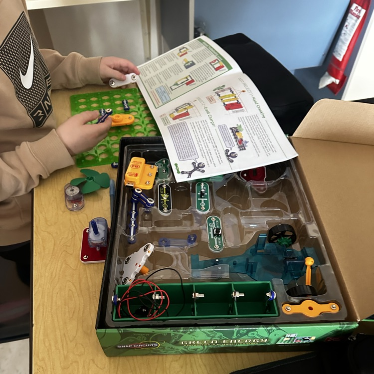 Happy Earth Day from 6th Grade Science!🌎Students kicked off class with a Unique Properties of Earth scavenger hunt and explored what makes our planet so special. Some classes also got hands-on with alternative energy circuit boards!🌱