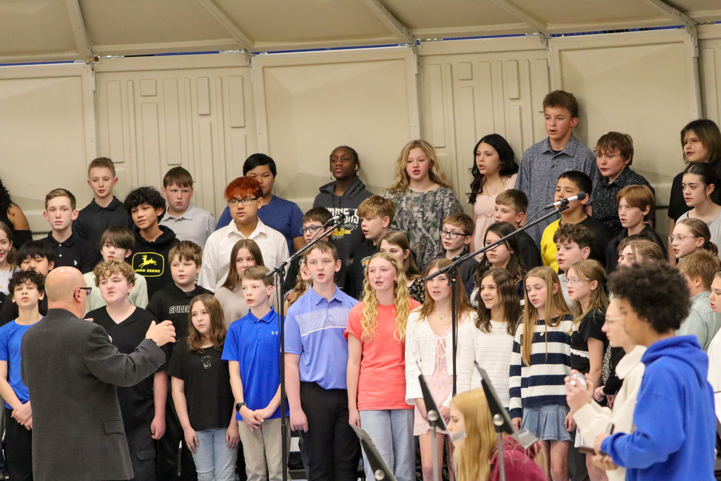 Choir performing at SMS 6th grade spring concert