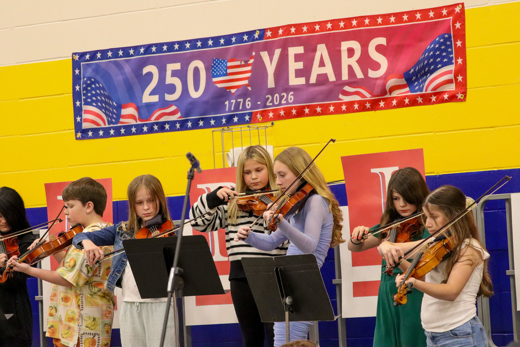 Students performing at Simmons spring concert