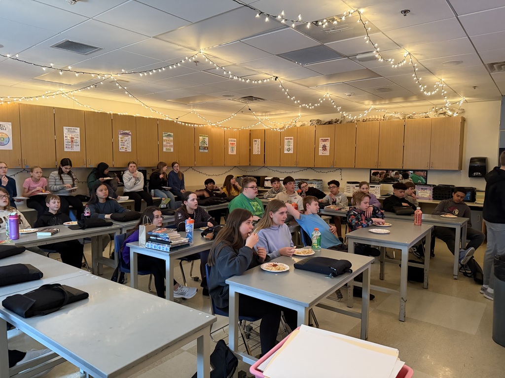 Today in 7th grade Social Studies and Science, we celebrated Cinco de Mayo while making meaningful connections to U.S. History! 🇲🇽📚 We wrapped up our learning with a fun celebration—enjoying chips from Qdoba and chips & salsa from Frito-Lay! 🌮🎉 Learning + connections + a little fun = a great day in class!