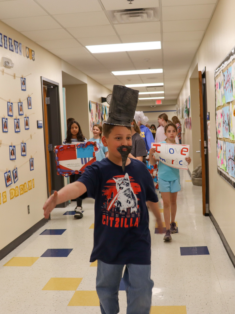 Mike Miller student dressed as Abe Lincoln