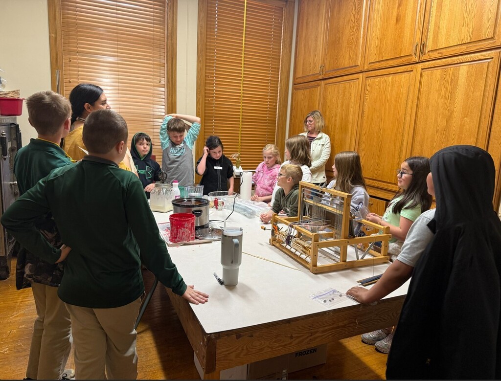 Mike Miller students at the museum