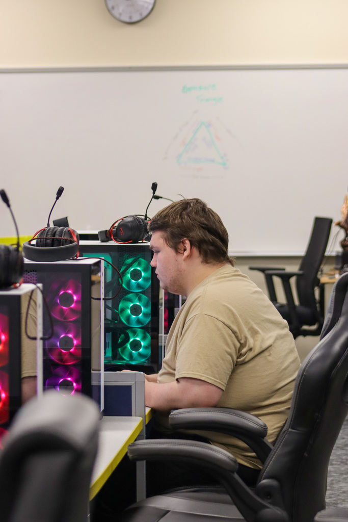 Student playing video games at the Esports Day Camp