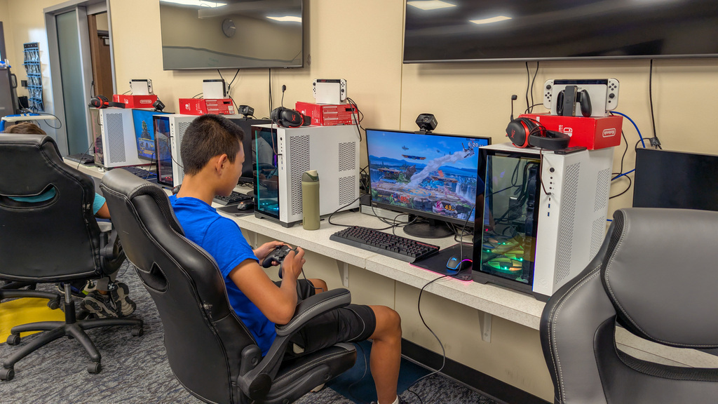 Students playing video games at the Esports Day Camp