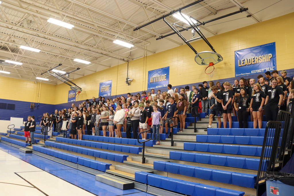 Simmons 6th graders with WEB leaders