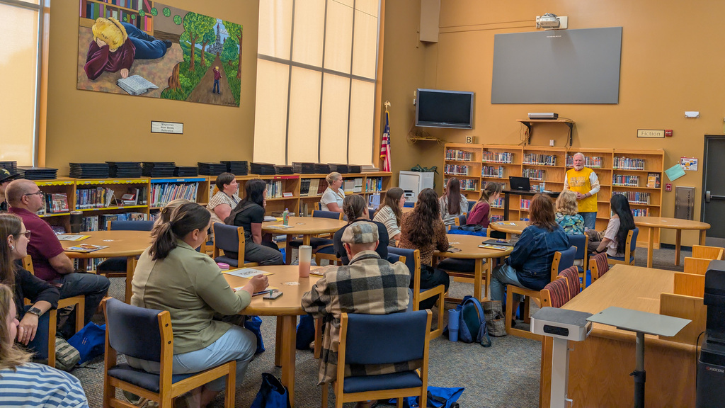 Brad Olson speaking to new Aberdeen Public Schools educators