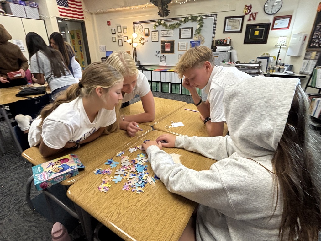 Our 8th grade students had a fun, hands-on experience practicing group communication! Puzzle masters worked together with their classmates, using teamwork, clear directions, and encouragement to successfully put together their kiddie puzzles. It was a great way to see communication and collaboration skills in action!