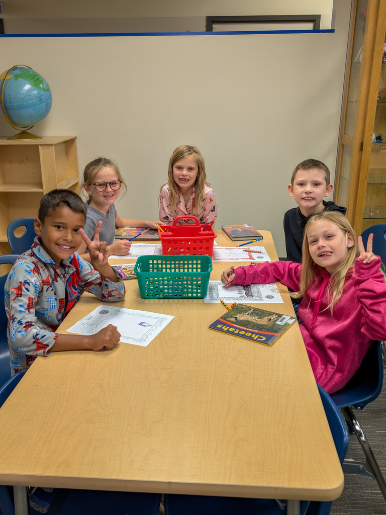 Lincoln students dressed in PJs for Pajama Day