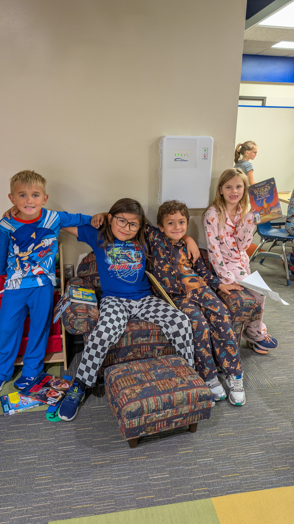 Lincoln students dressed in PJs for Pajama Day