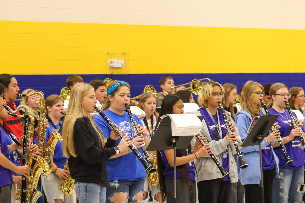 CHS Band performing at Simmons Elementary