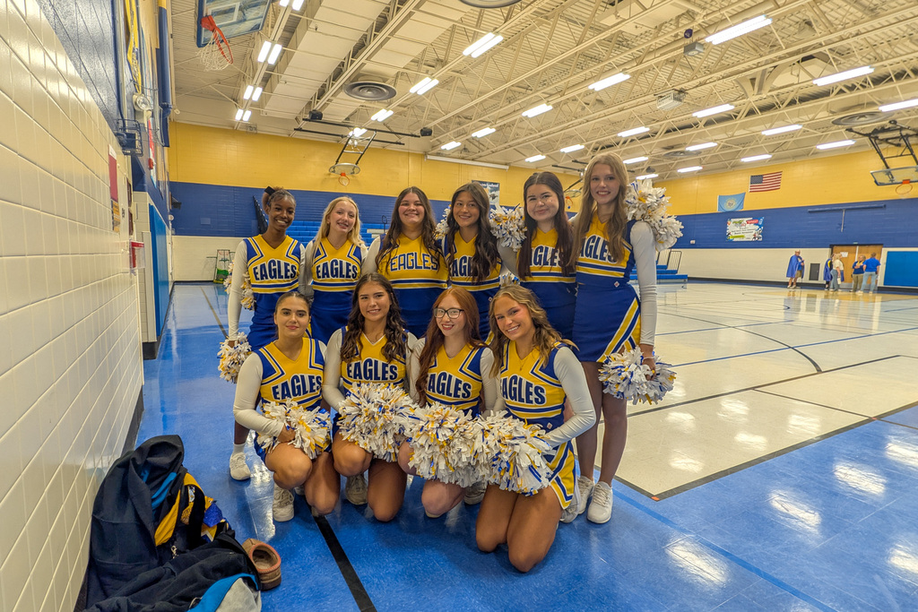 CHS cheerleaders at SMS