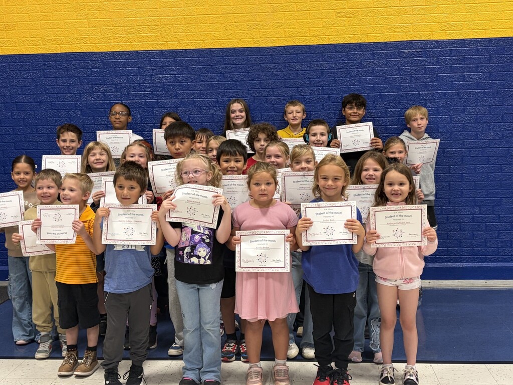 Students in grades K-5 receive award.