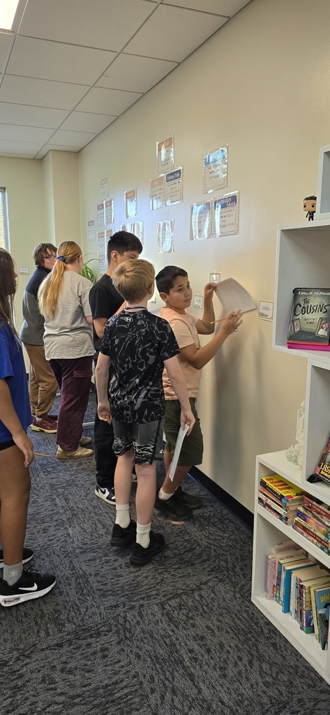 6th graders were up and moving in language arts today. They worked to determine if sentences were independent or dependent clauses.