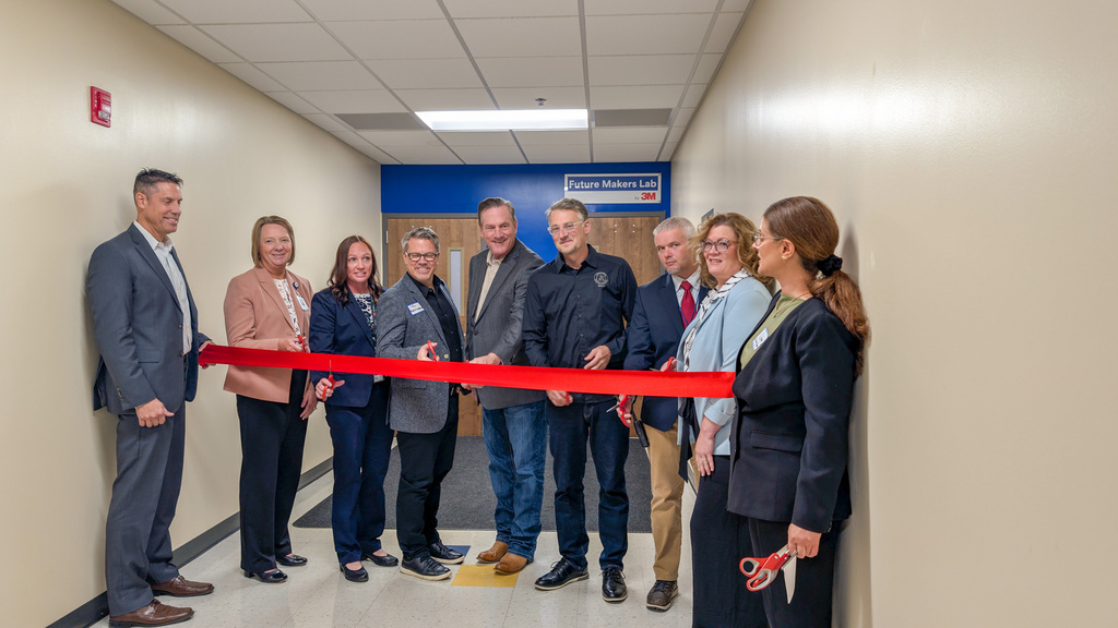 School district, local and state officials at the ATEC ribbon cutting