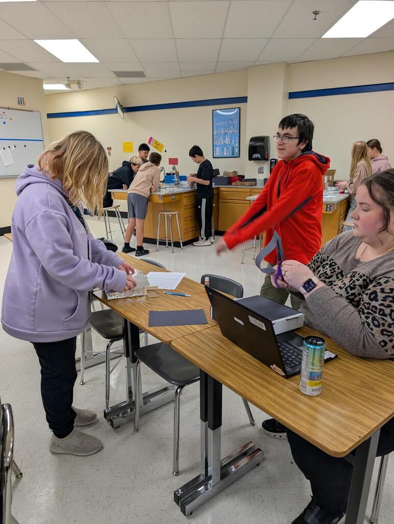 8th grade has been busy learning the basics of thermodynamics in science! Convection currents, cooler design competition, and solar ovens, oh my!